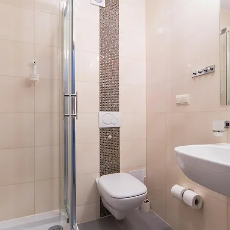 Nad Zalewem Üdülőpark Dziwnówek